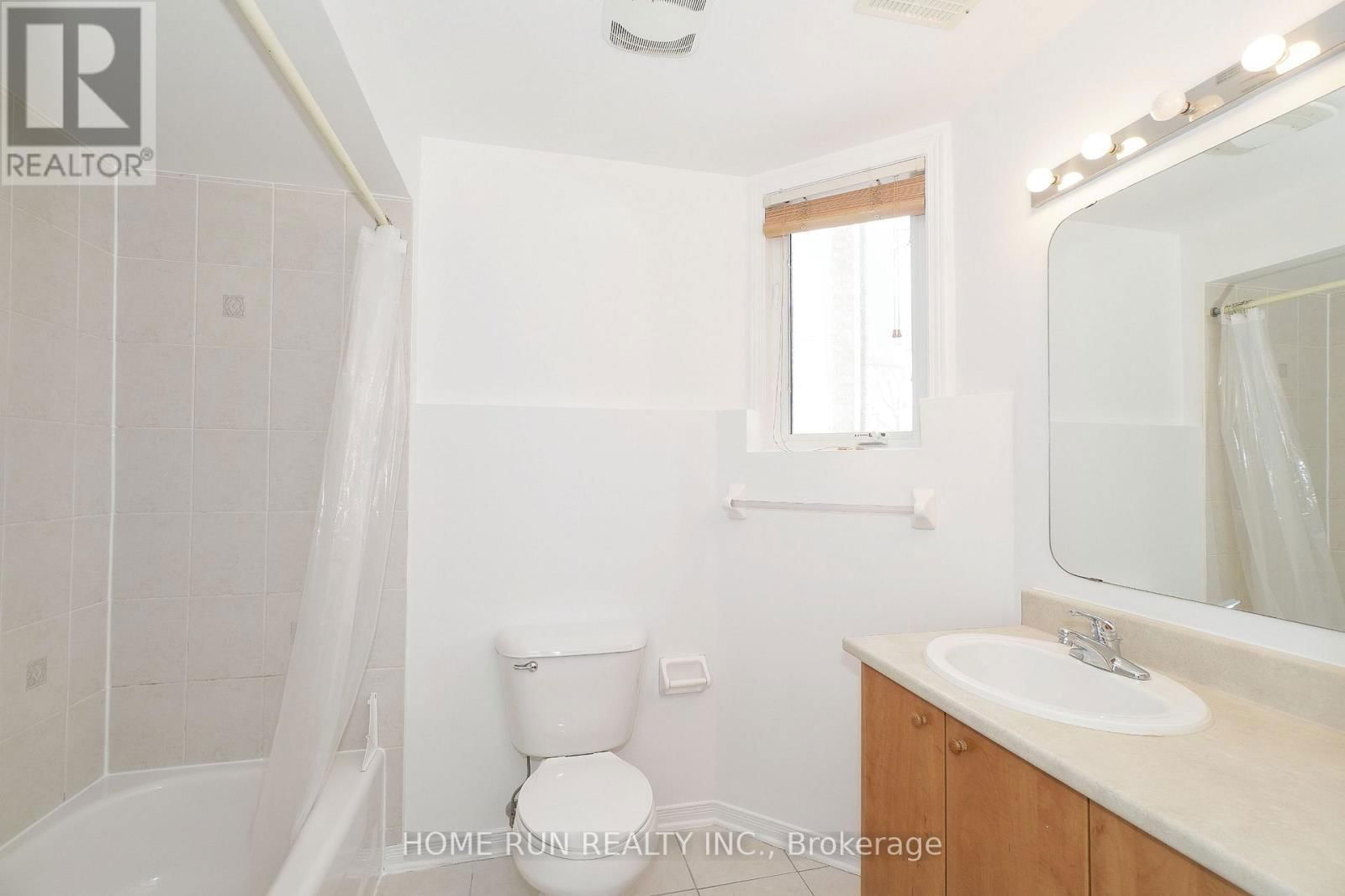 96 STRATHAVEN PRIVATE Image 25