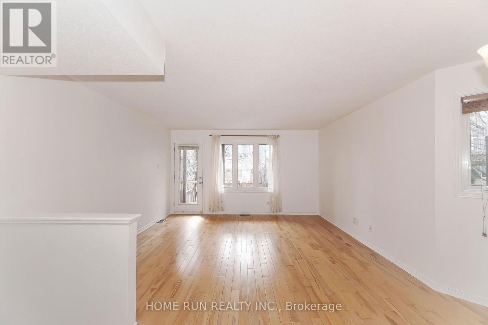 96 STRATHAVEN PRIVATE Image 6