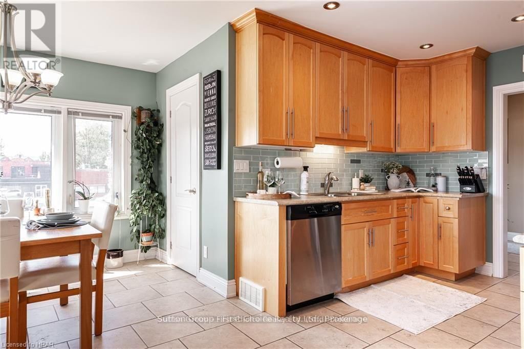 152 ST PATRICK STREET Image 10