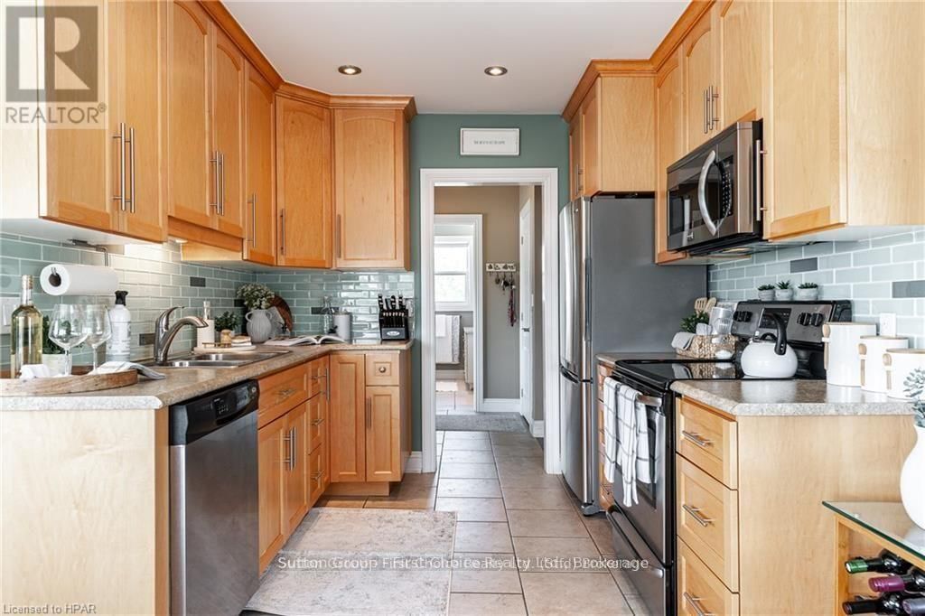 152 ST PATRICK STREET Image 11