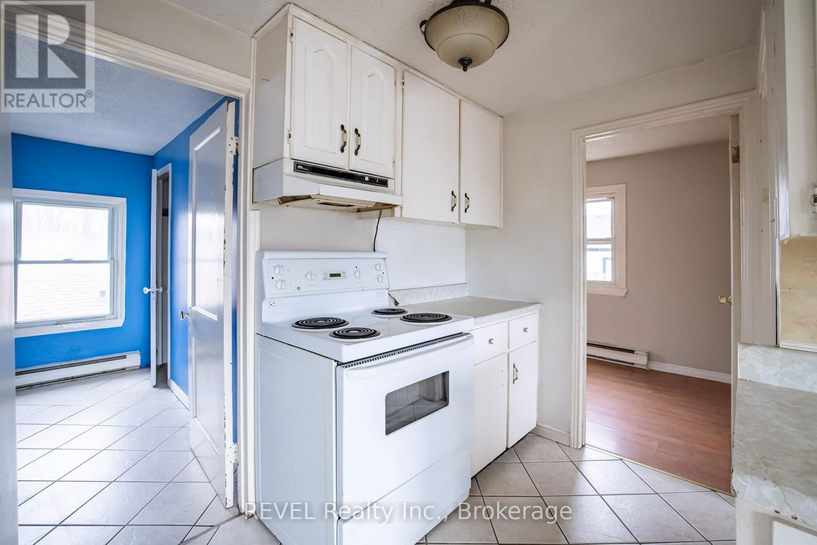 66 LILLIAN PLACE Image 10