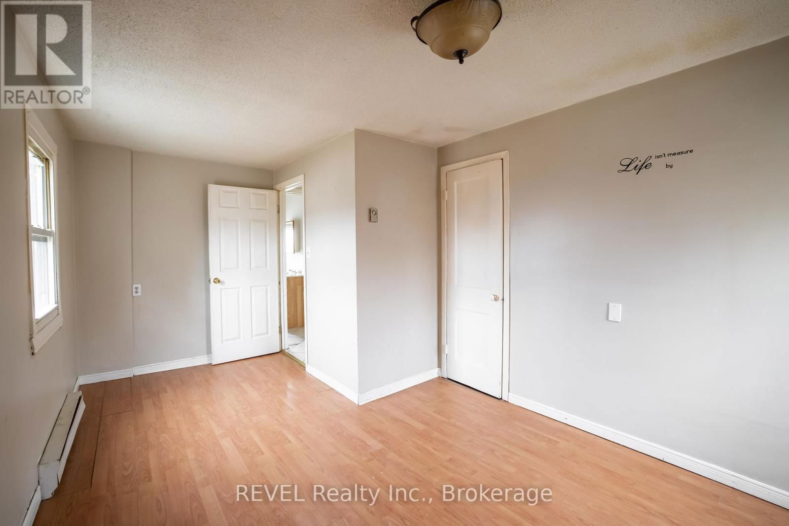 66 LILLIAN PLACE Image 14
