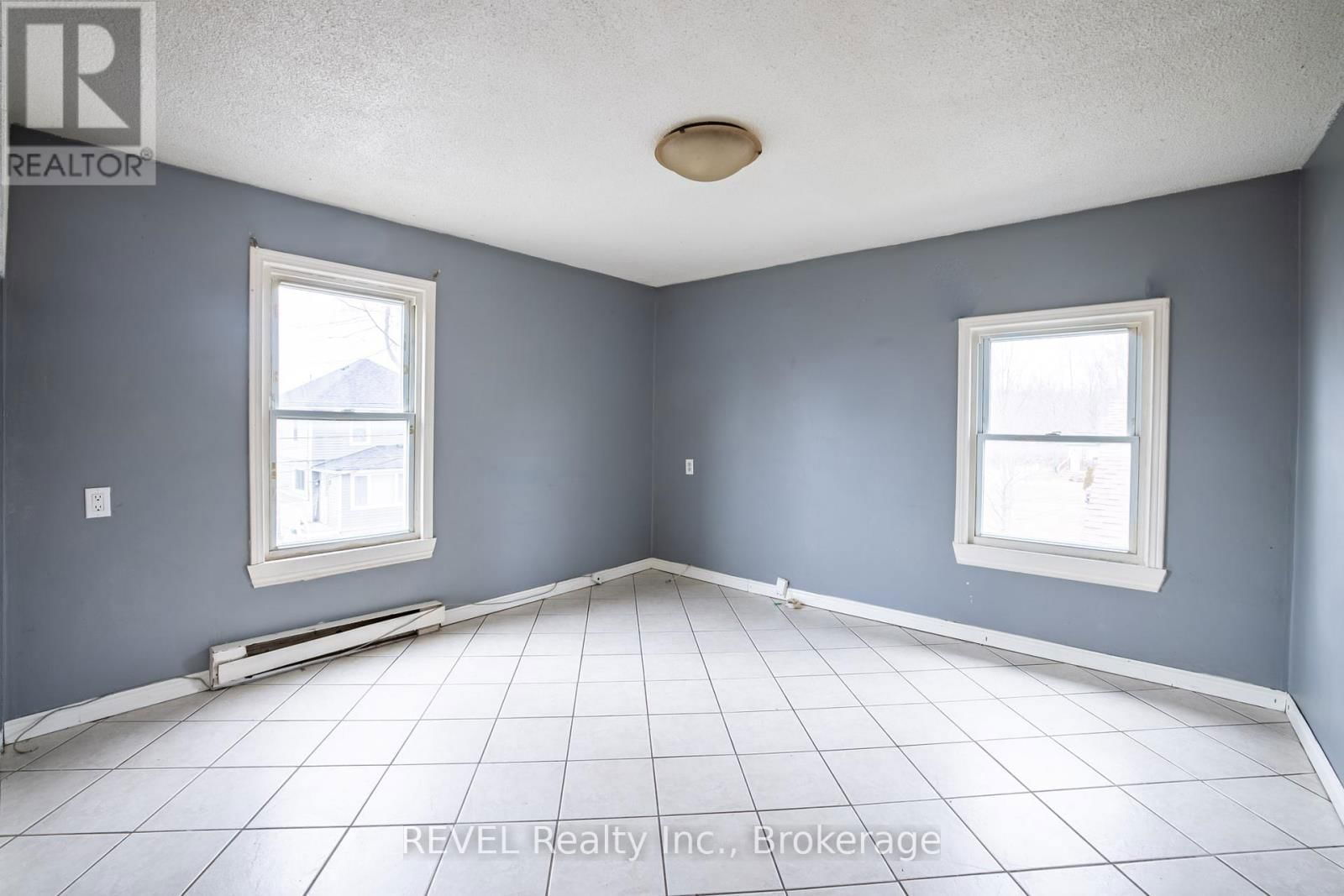 66 LILLIAN PLACE Image 15