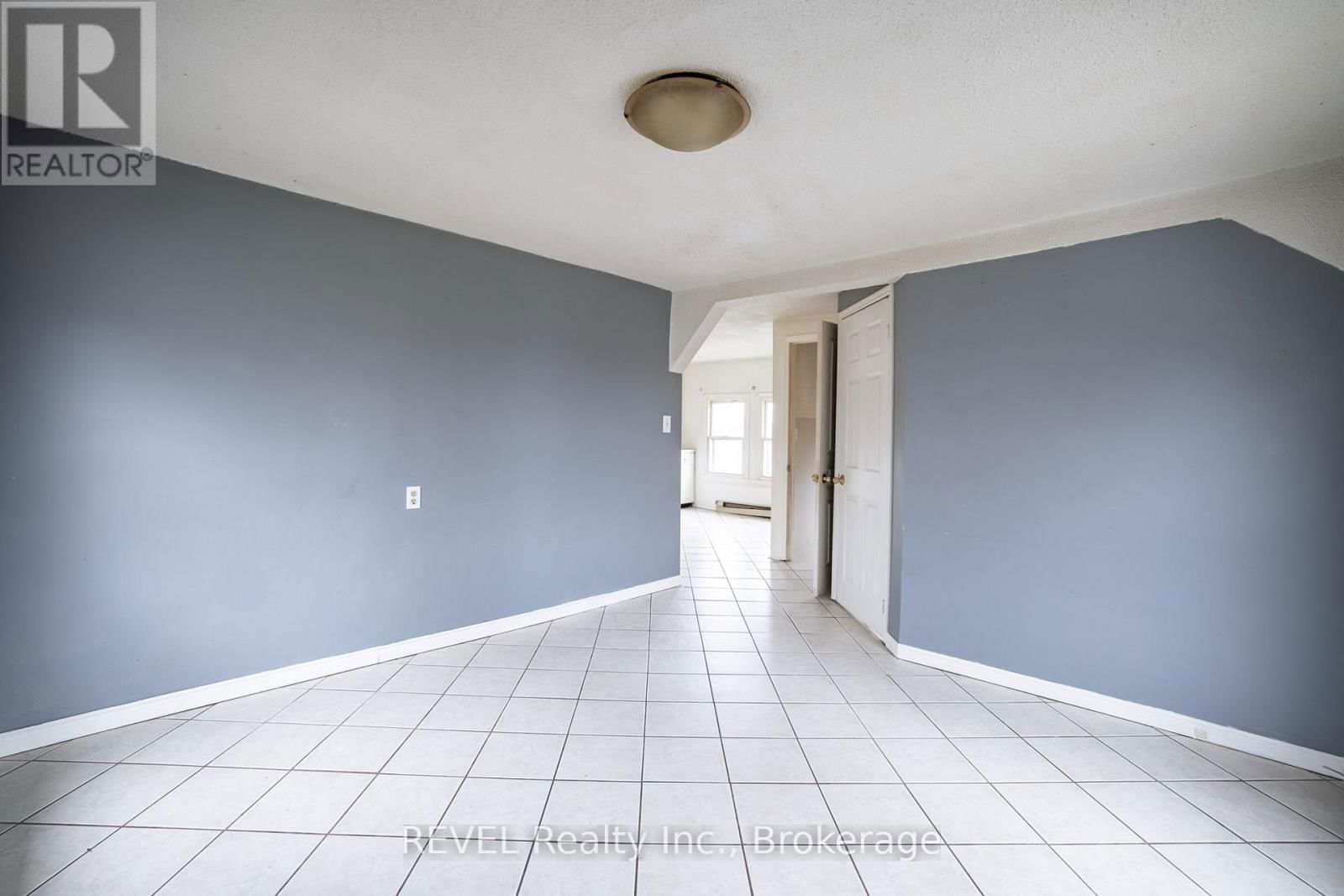 66 LILLIAN PLACE Image 16