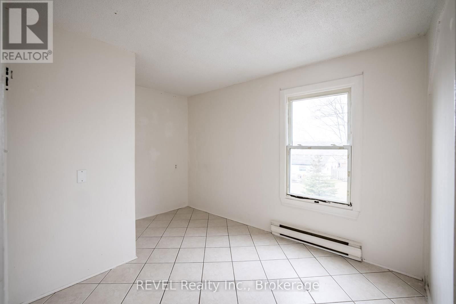 66 LILLIAN PLACE Image 17