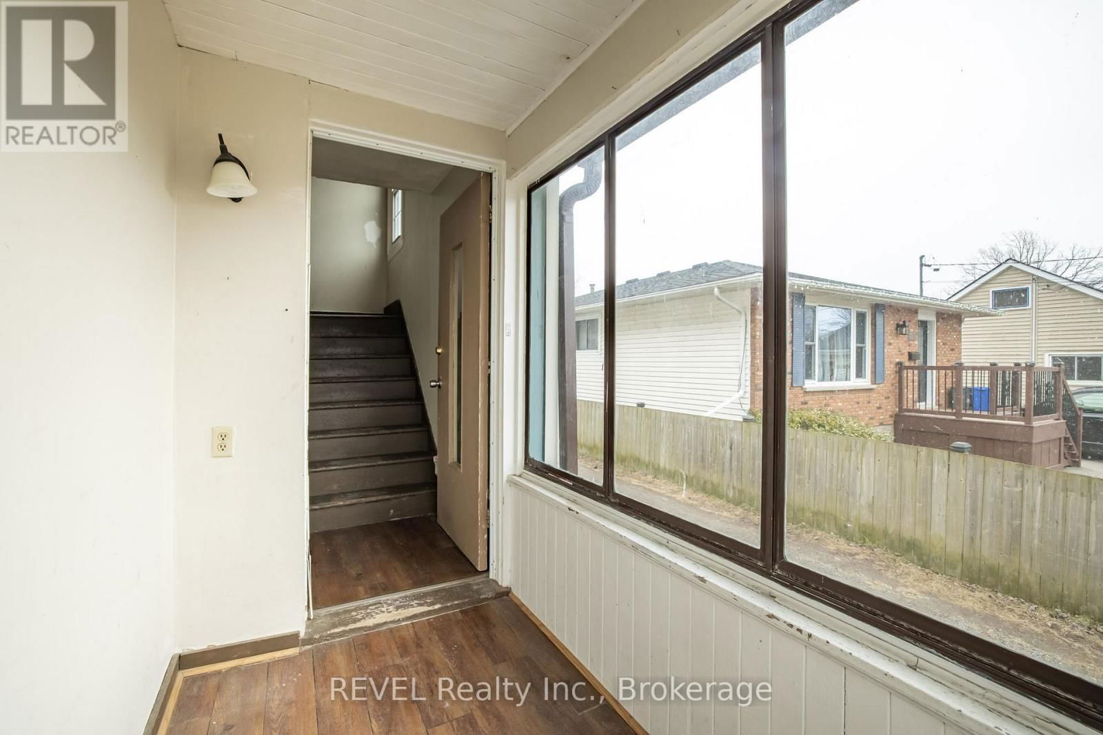 66 LILLIAN PLACE Image 3