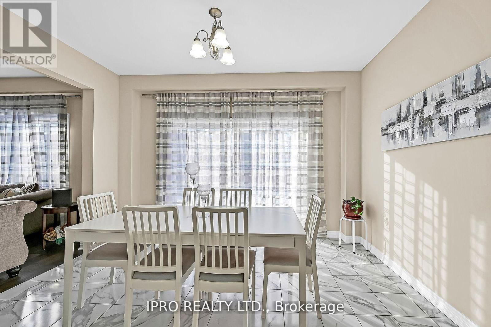286 DALGLEISH TRAIL Image 12