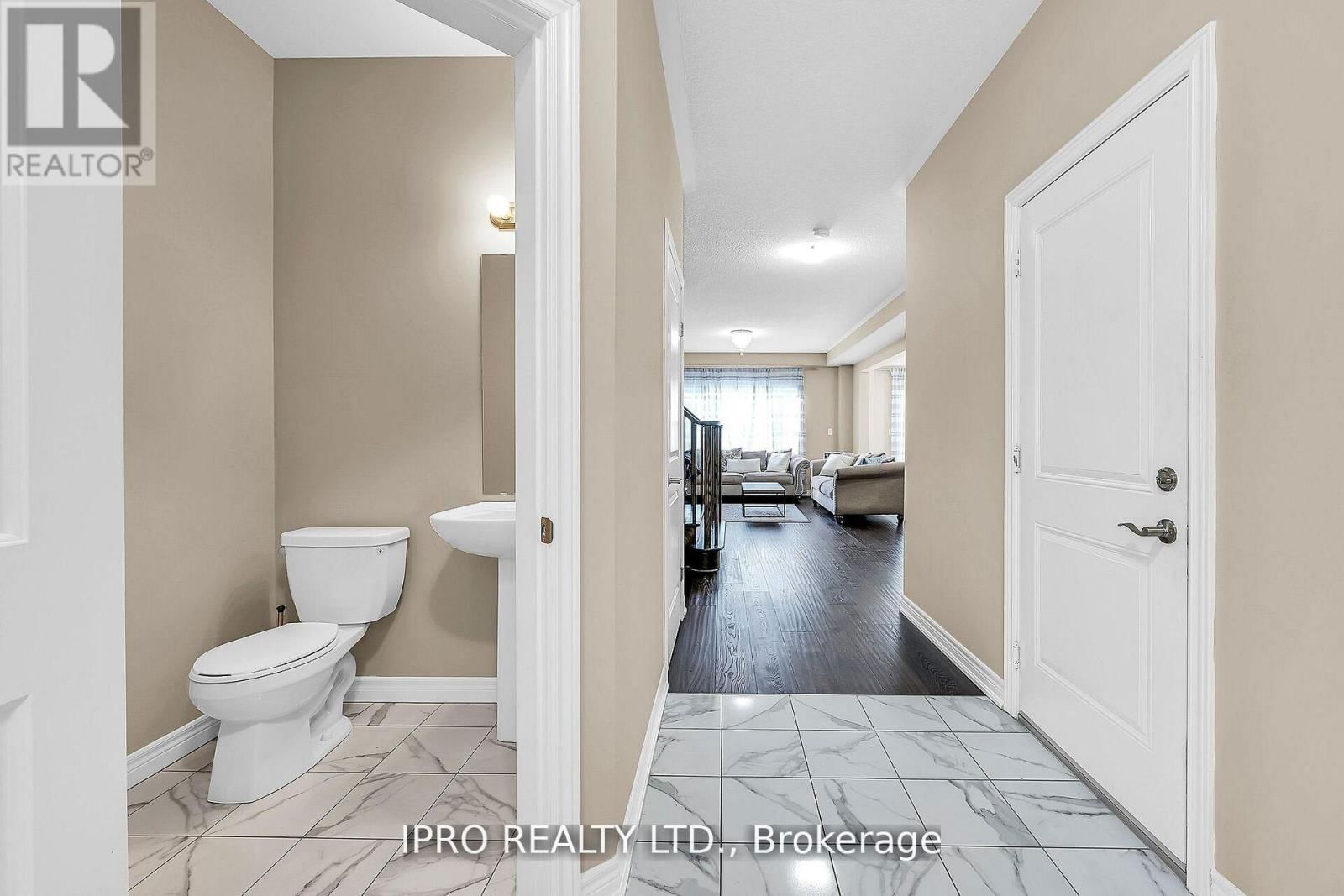 286 DALGLEISH TRAIL Image 19