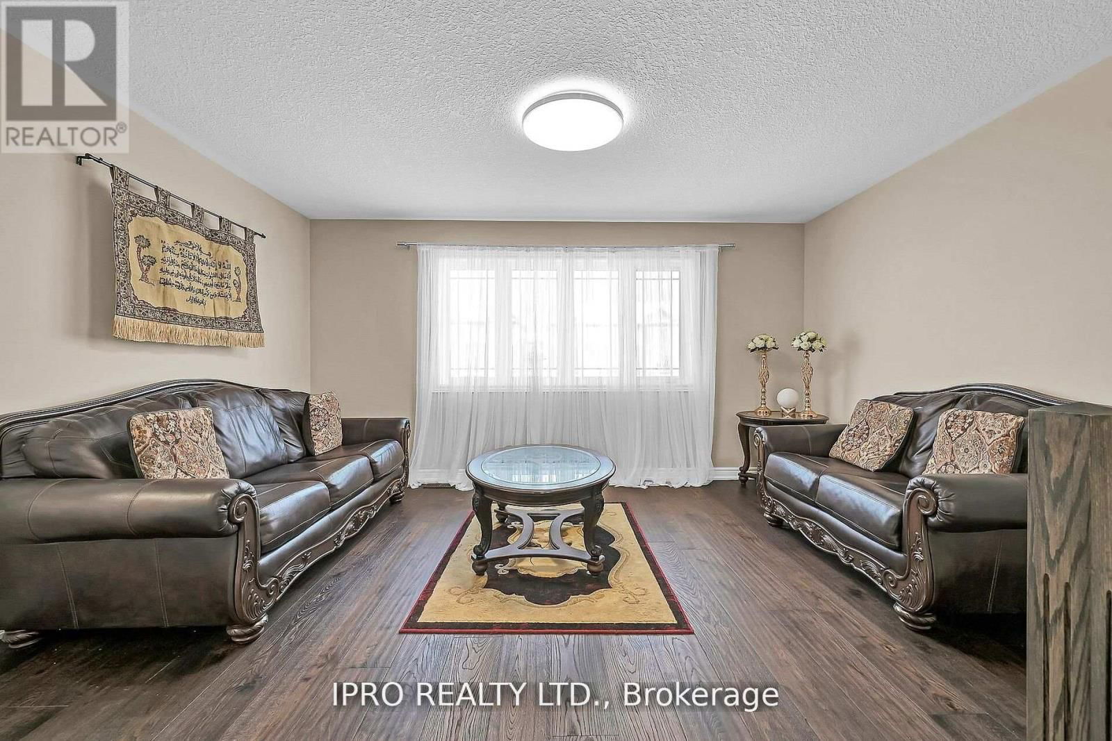 286 DALGLEISH TRAIL Image 21