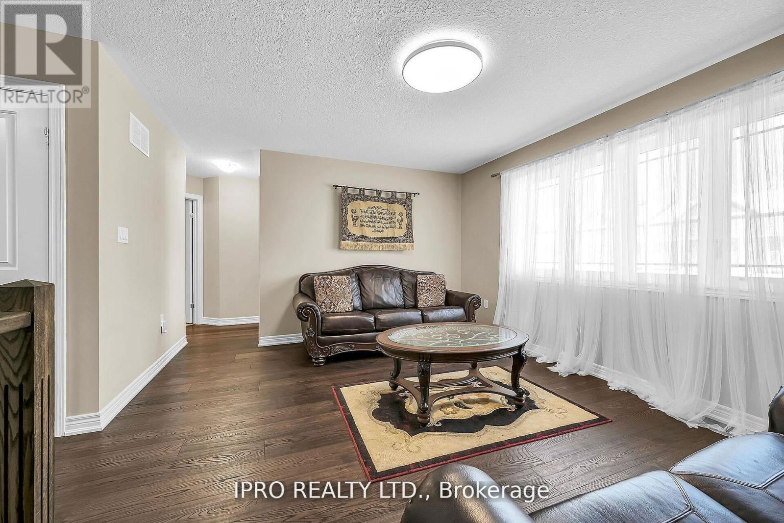 286 DALGLEISH TRAIL Image 22