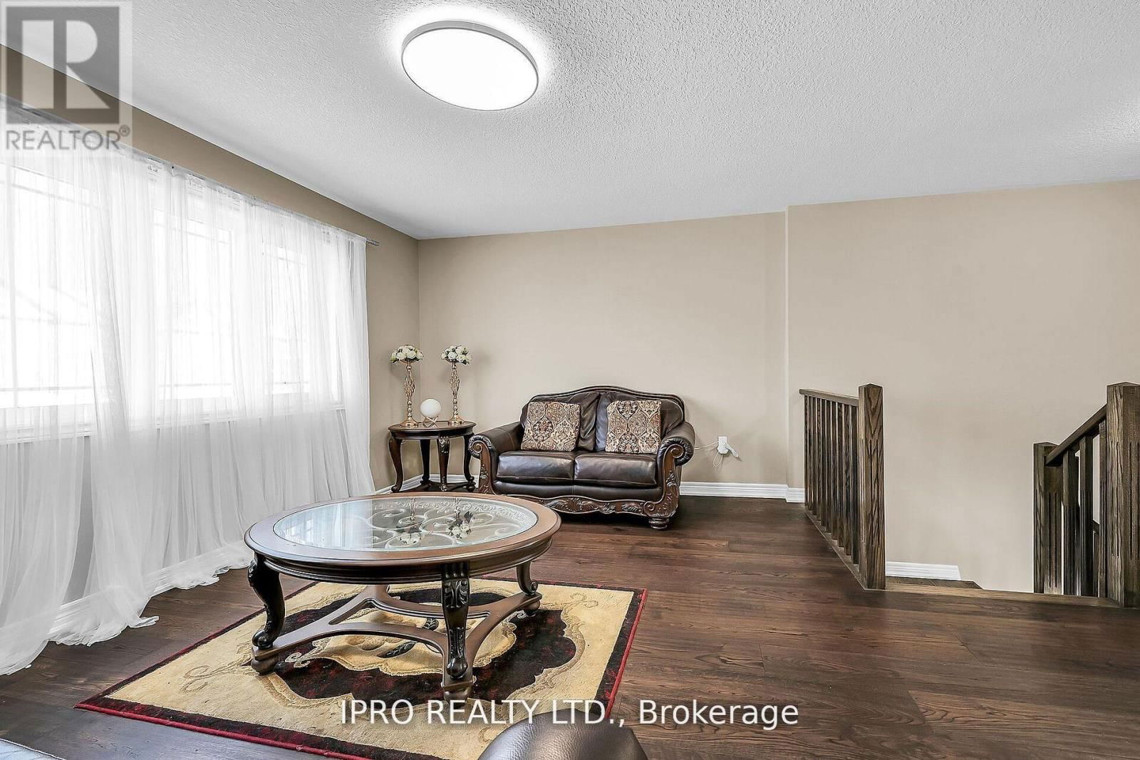 286 DALGLEISH TRAIL Image 23