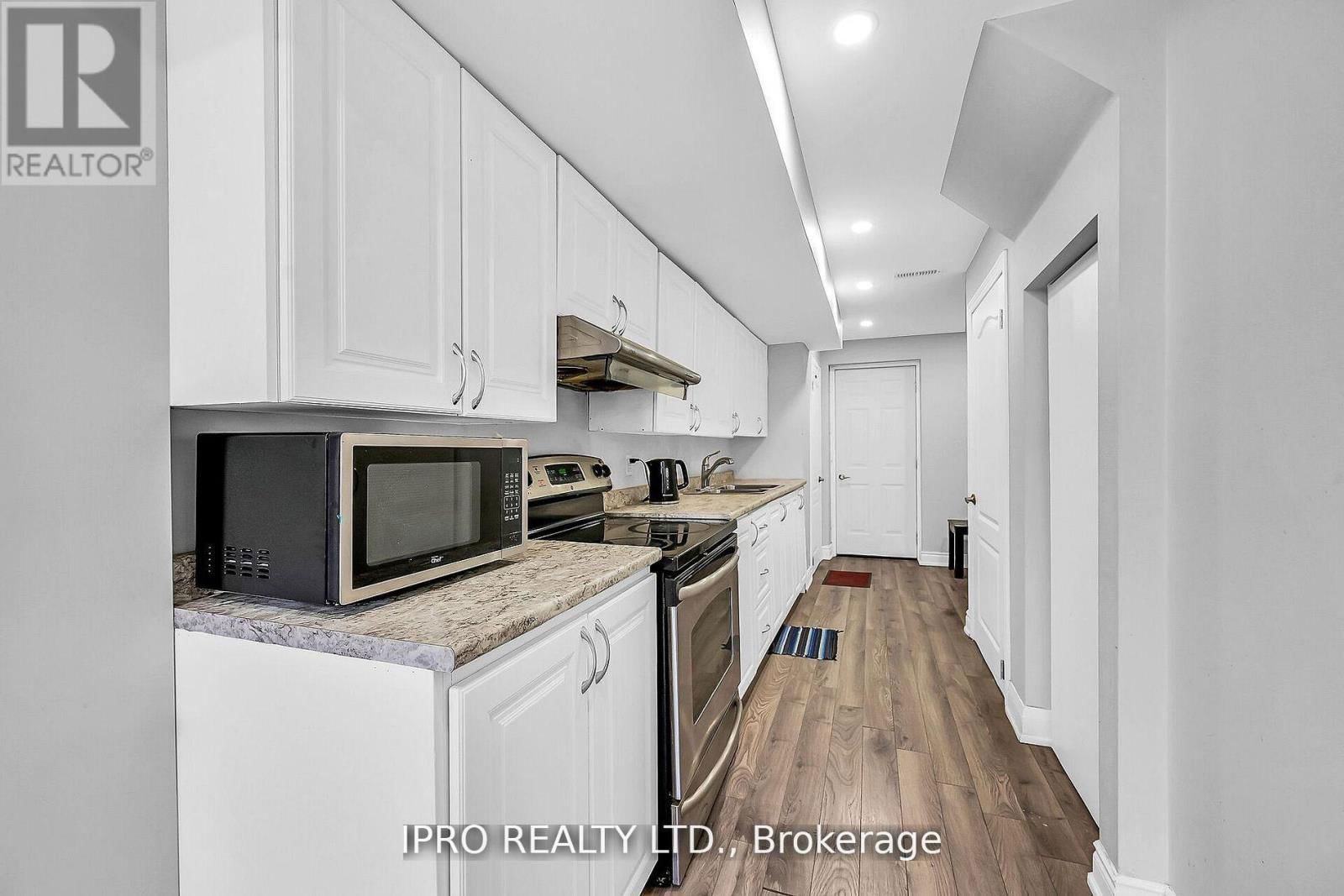 286 DALGLEISH TRAIL Image 35