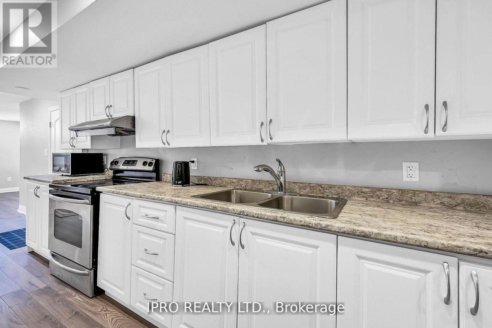 286 DALGLEISH TRAIL Image 37