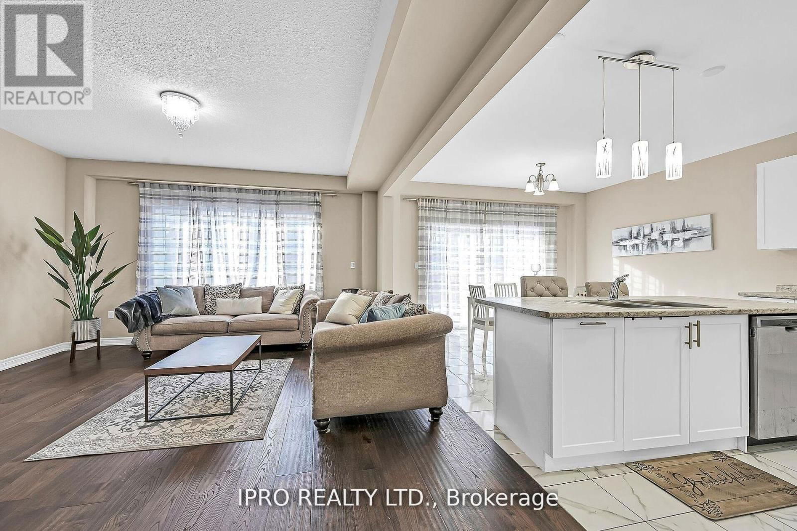 286 DALGLEISH TRAIL Image 5