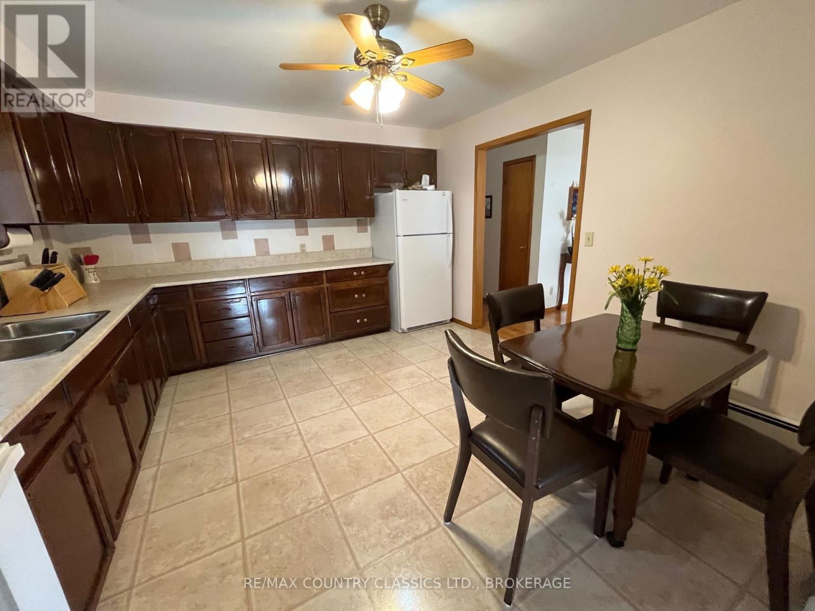 35 CLEMENT STREET Image 12