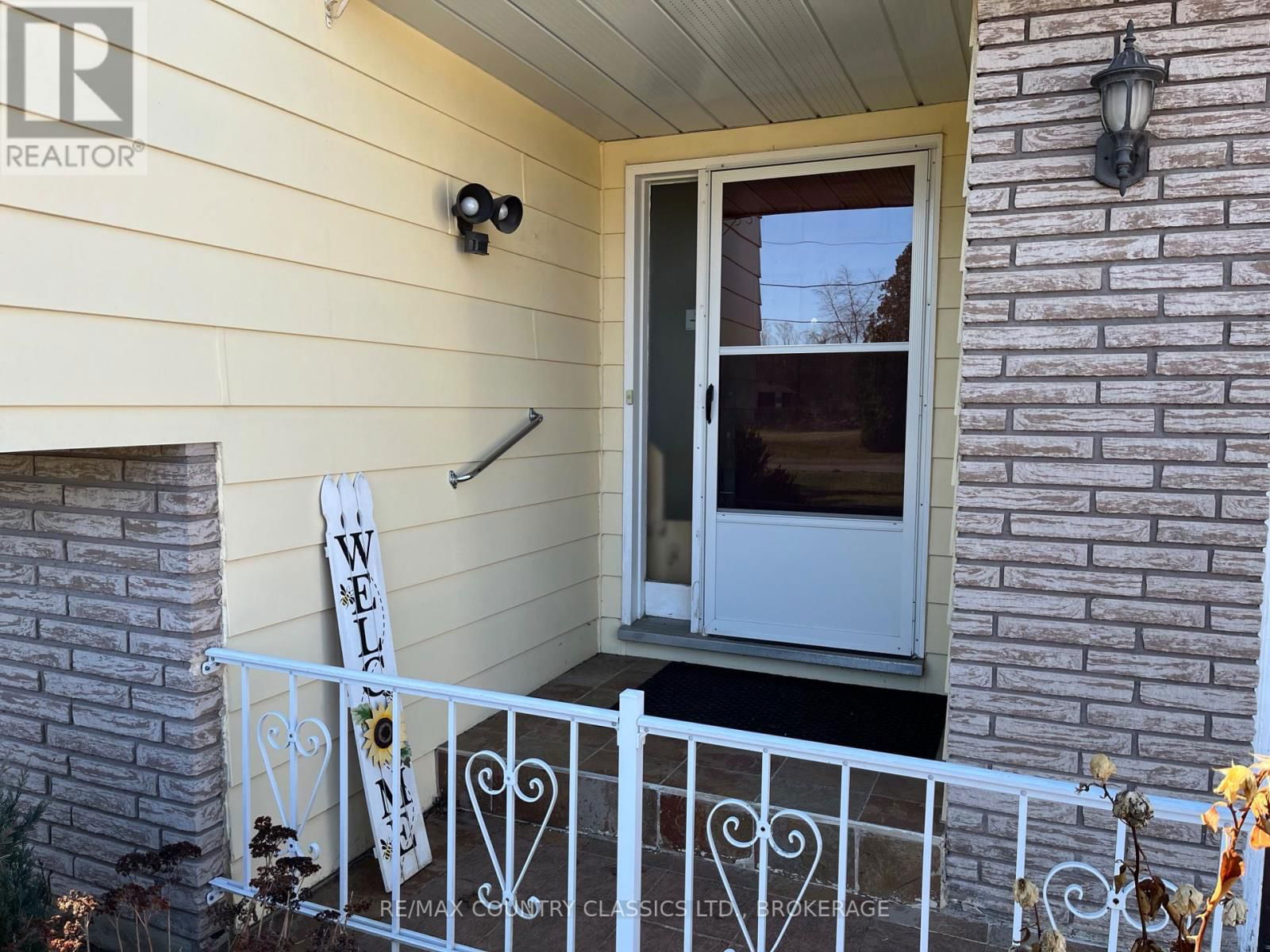 35 CLEMENT STREET Image 3