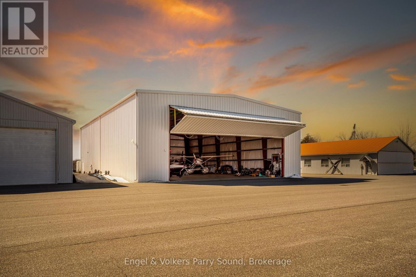 14 HANGAR ROAD Image 1