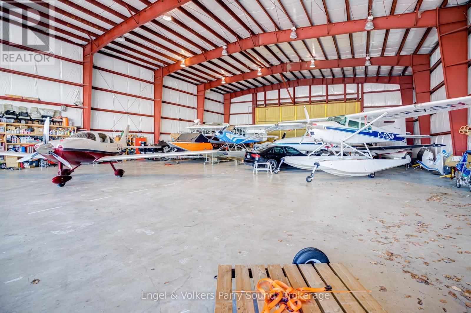 14 HANGAR ROAD Image 14