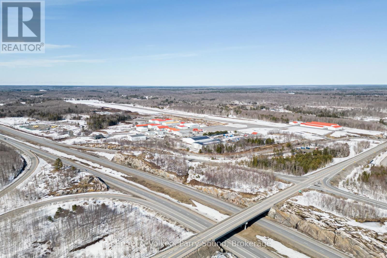14 HANGAR ROAD Image 8