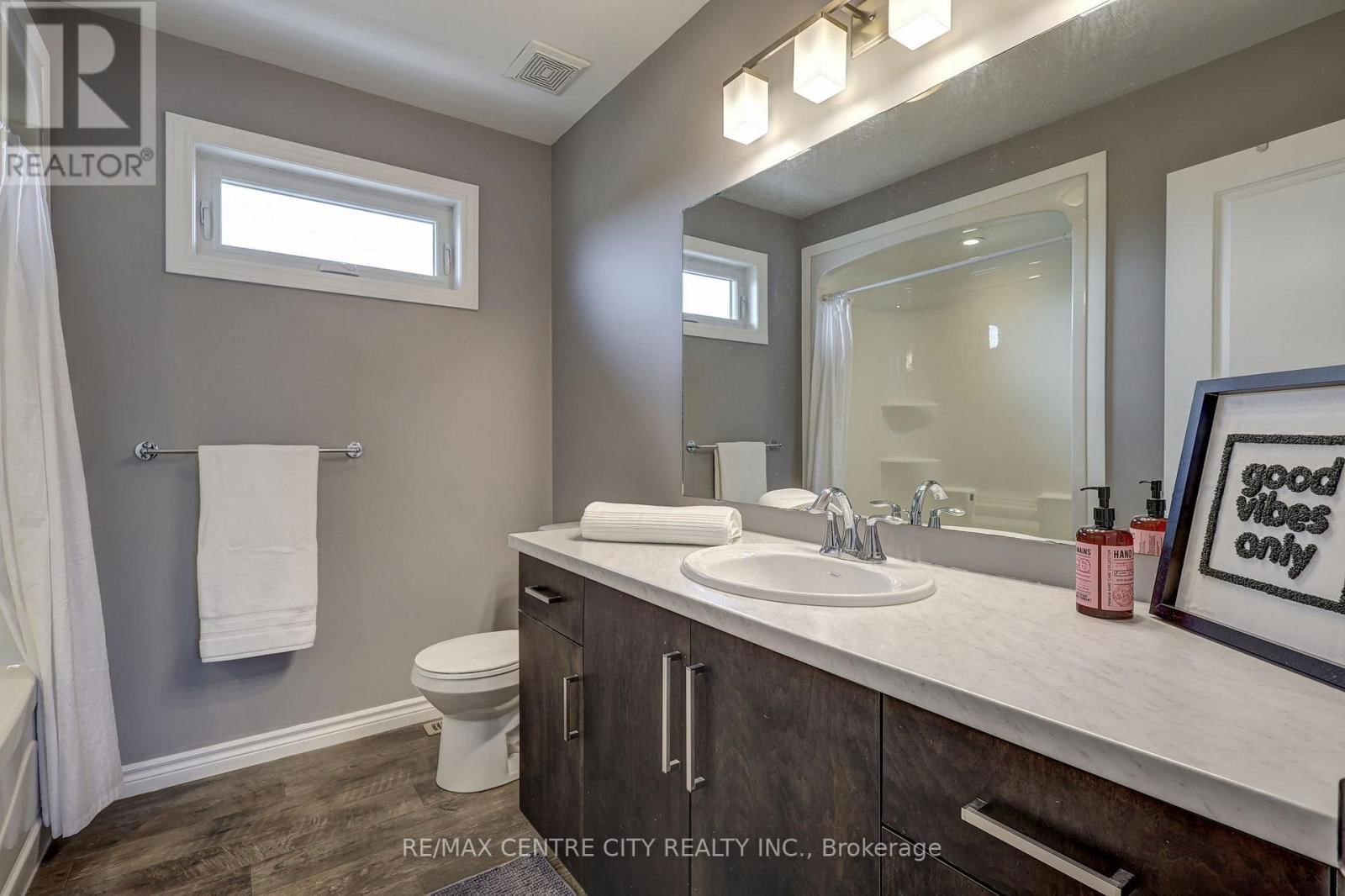 35 BLAIRMONT TERRACE Image 25