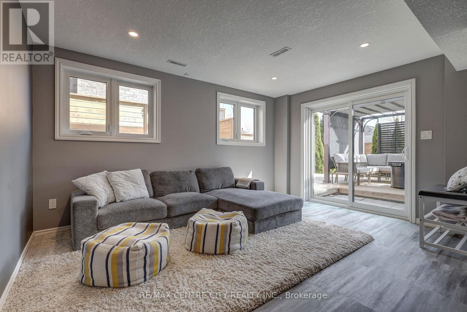 35 BLAIRMONT TERRACE Image 33