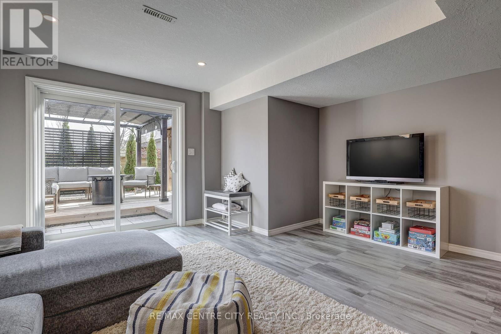 35 BLAIRMONT TERRACE Image 34