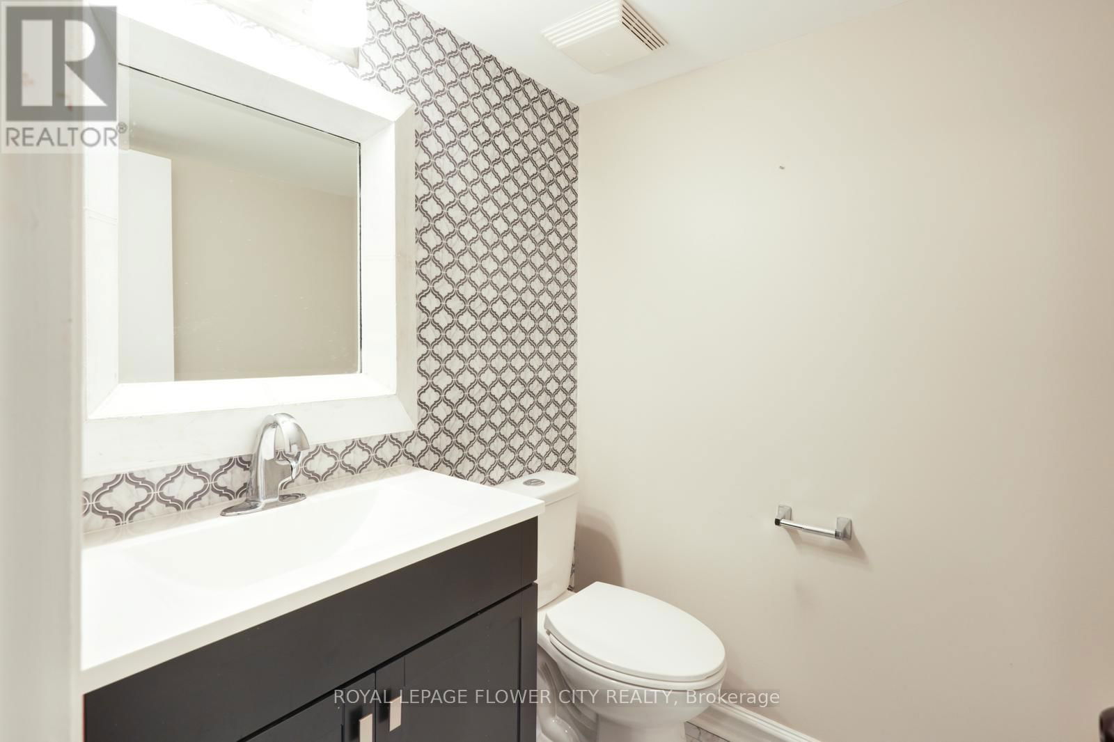 36A - 782 ST ANDRE DRIVE Image 10