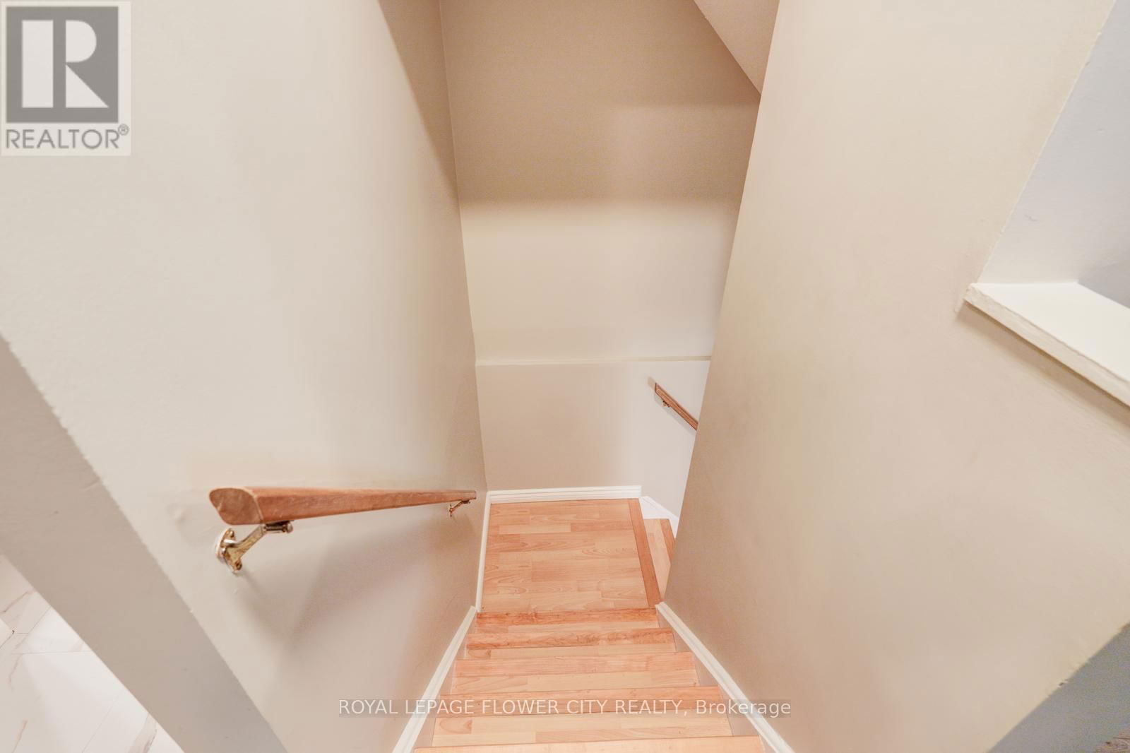 36A - 782 ST ANDRE DRIVE Image 26