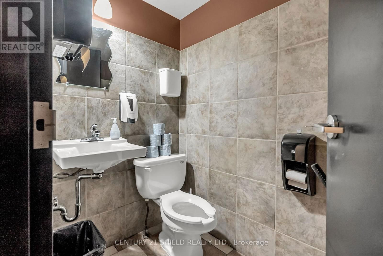 109 PITT STREET Image 24