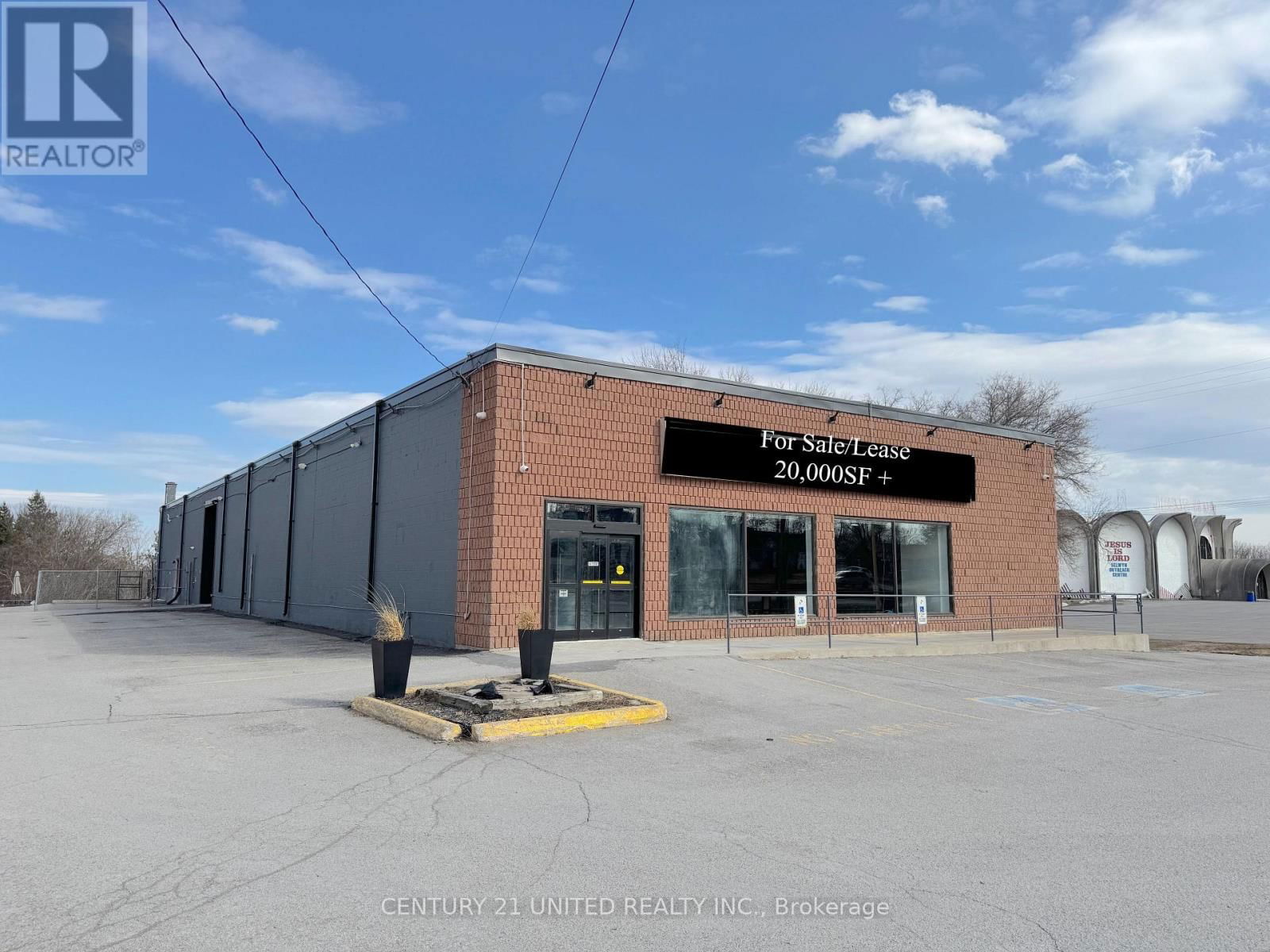 2704 LAKEFIELD ROAD Image 1