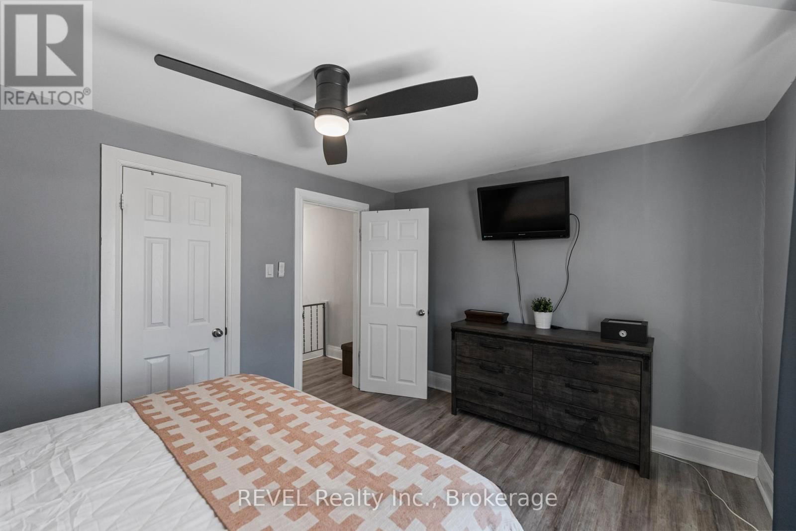 70 OAKLAND AVENUE Image 24