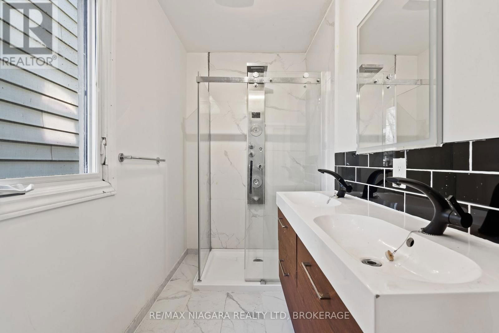 12 NICKEL STREET Image 13