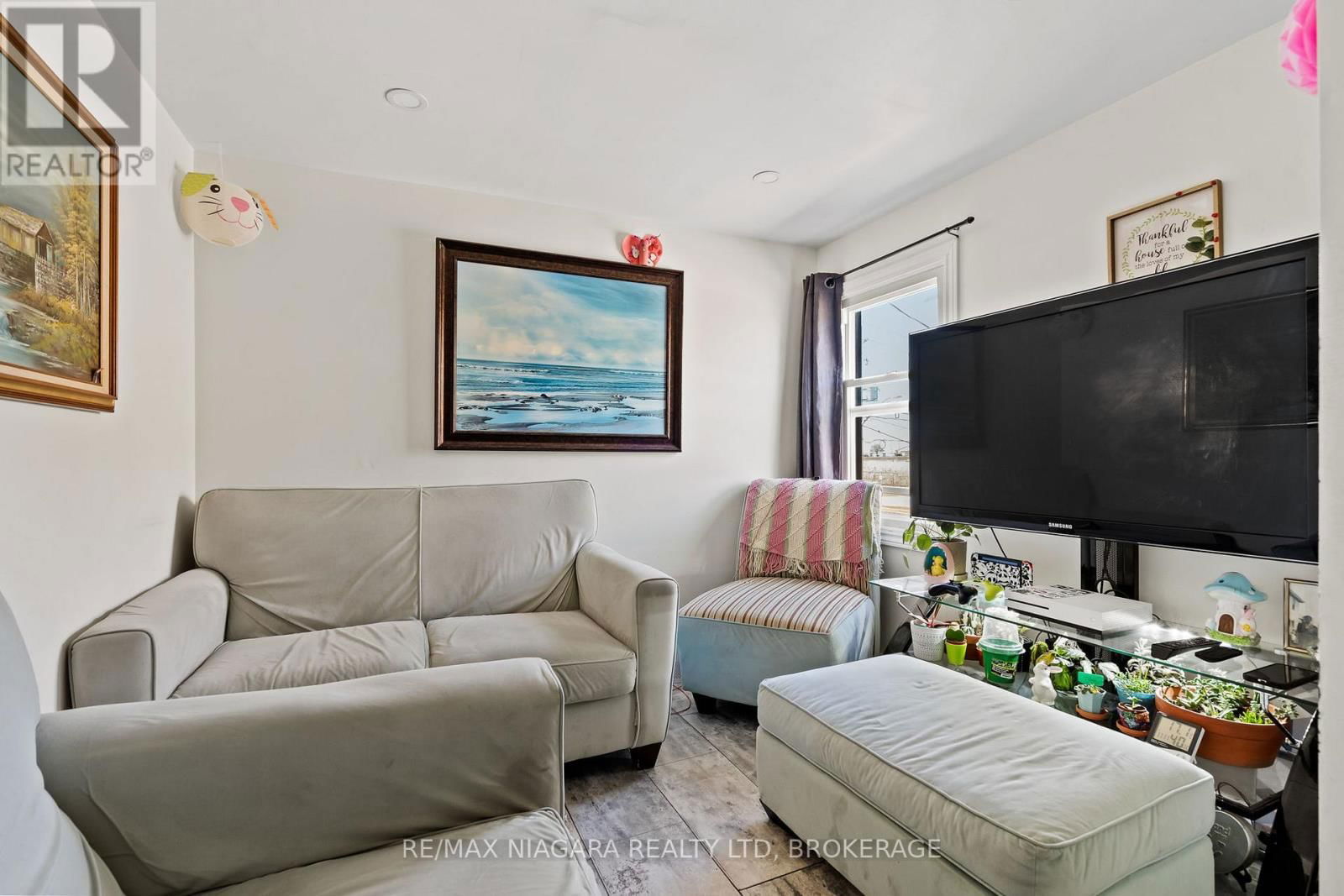 12 NICKEL STREET Image 15