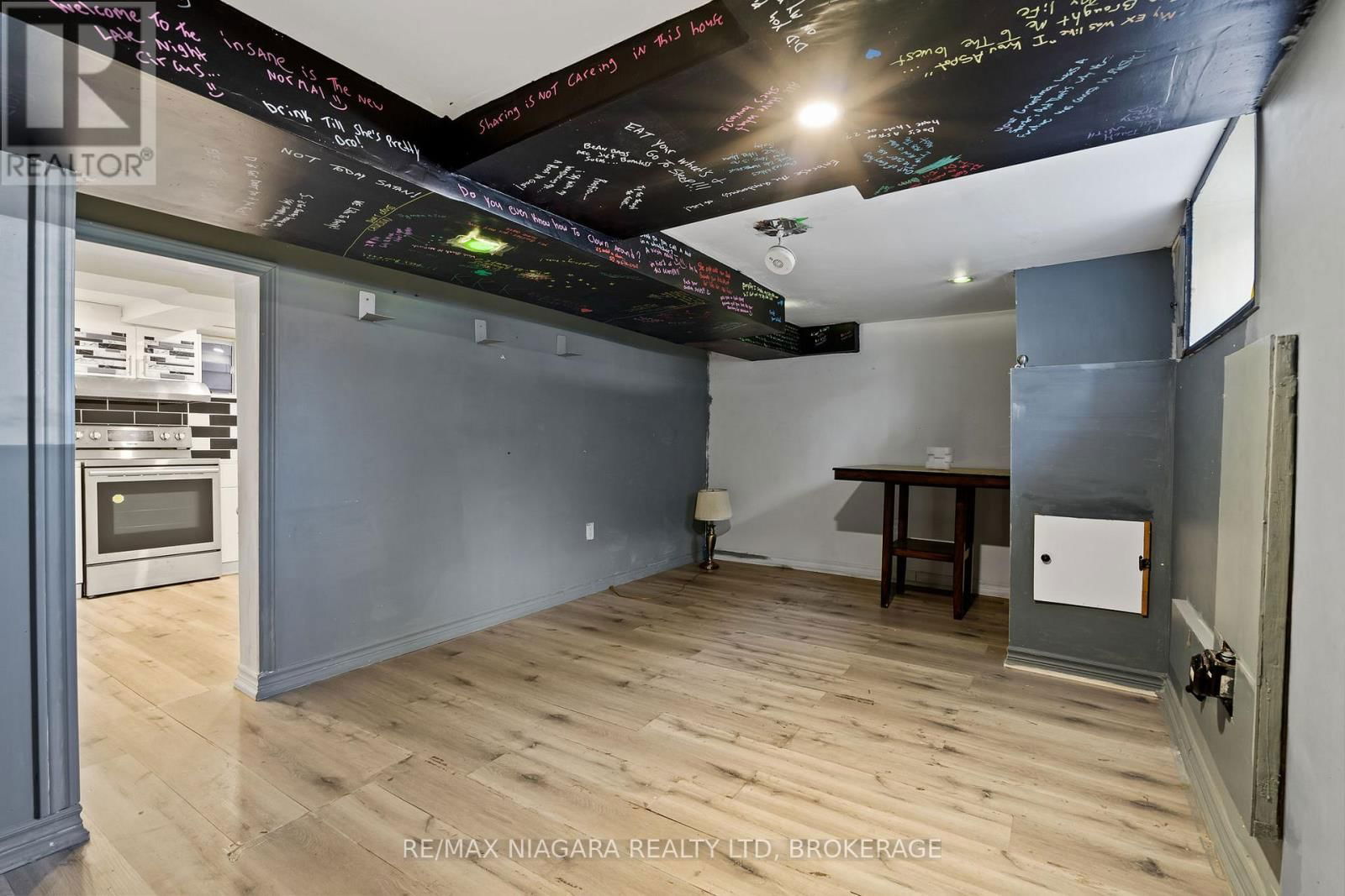 12 NICKEL STREET Image 23