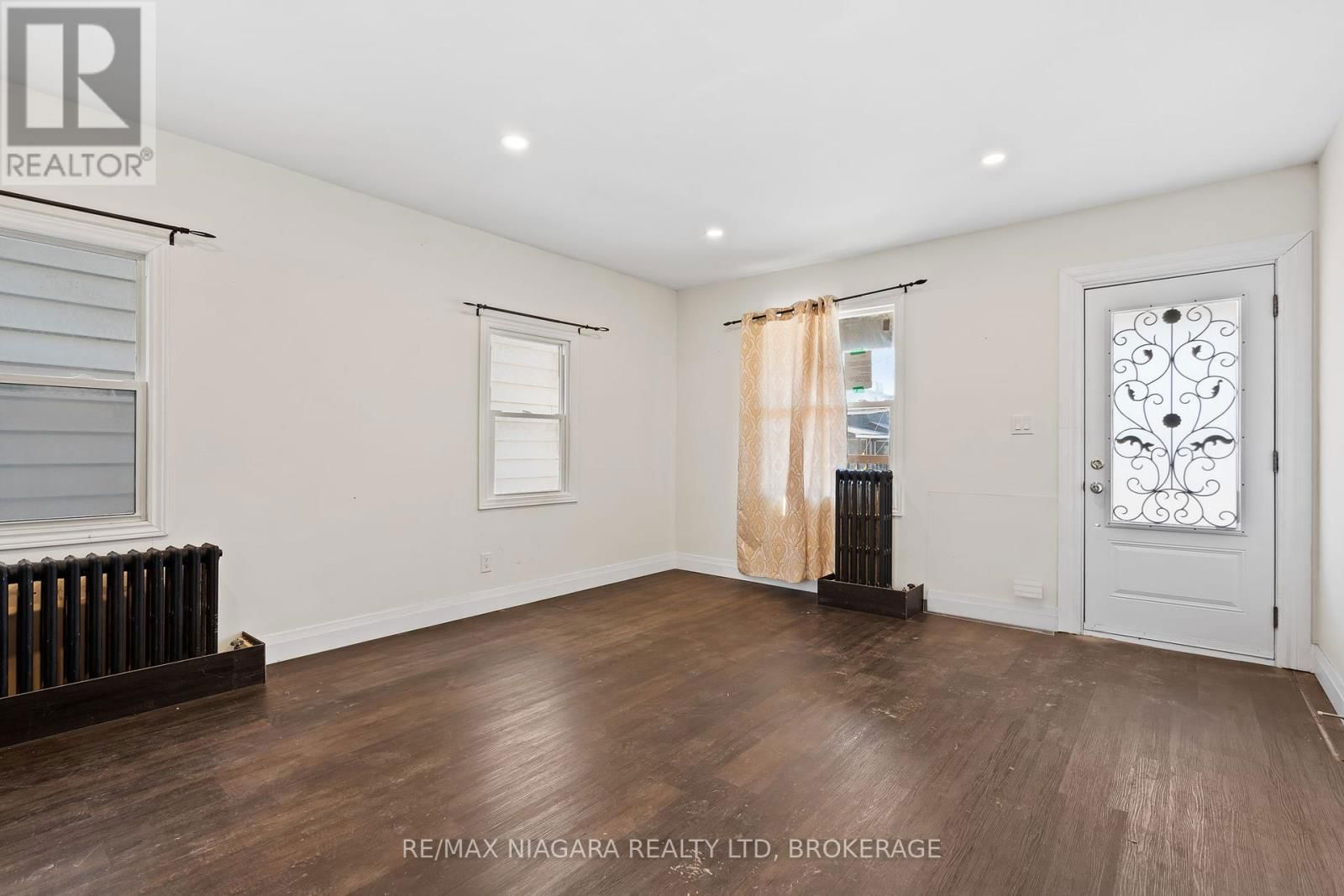 12 NICKEL STREET Image 8