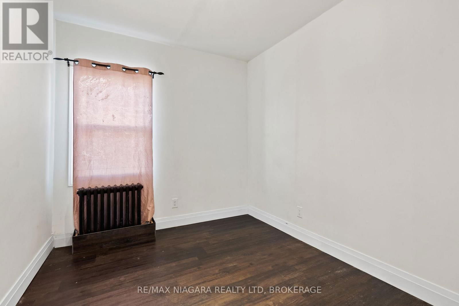12 NICKEL STREET Image 9