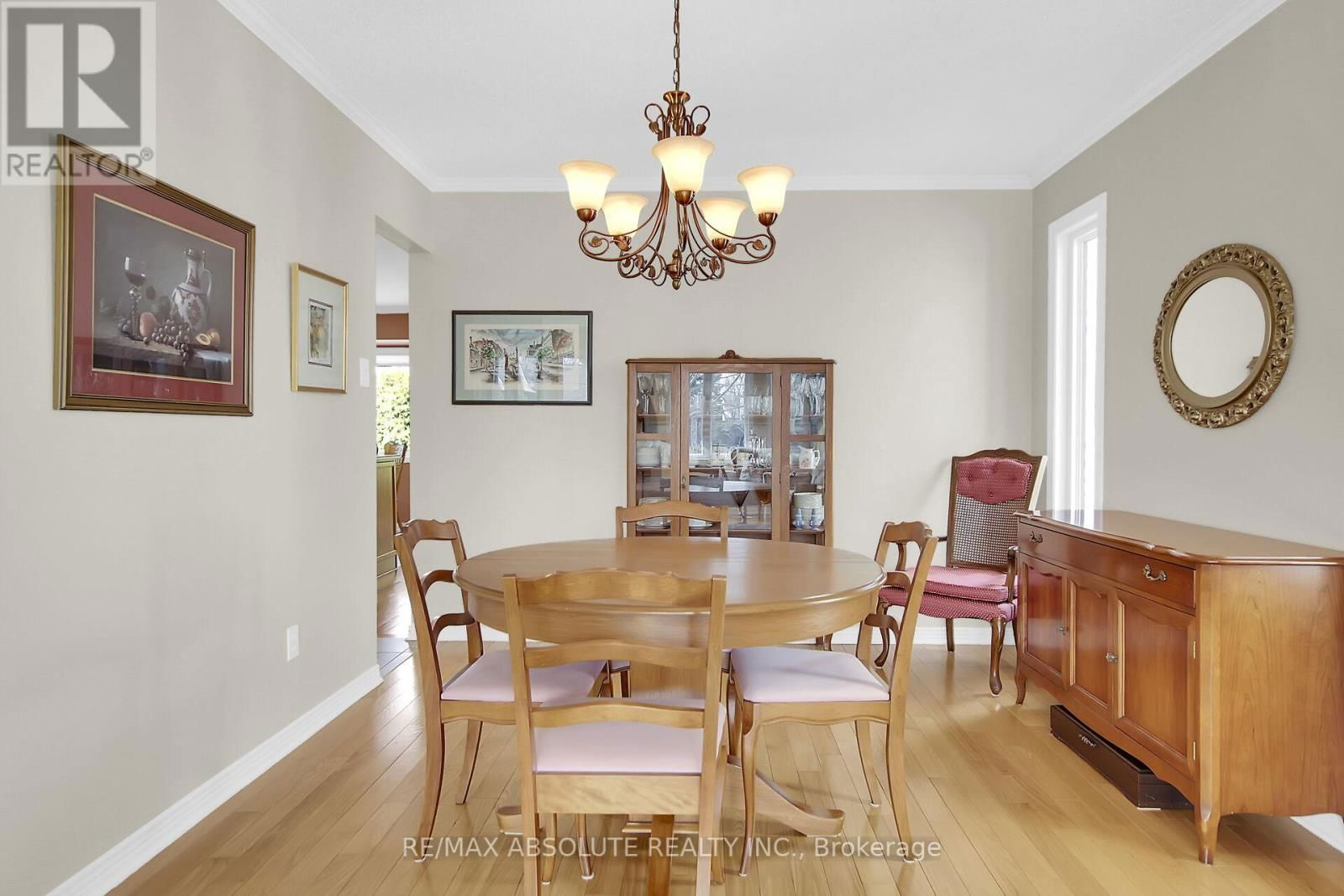 6 JACQUELINE CRESCENT Image 16