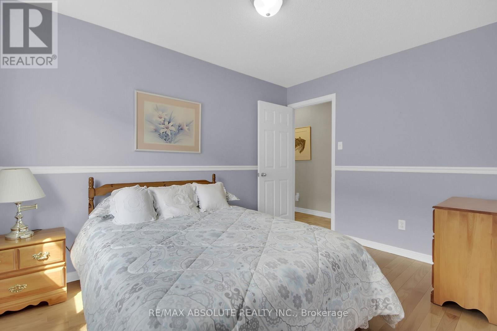 6 JACQUELINE CRESCENT Image 31