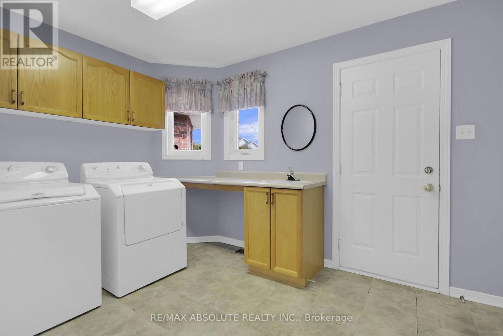 6 JACQUELINE CRESCENT Image 41