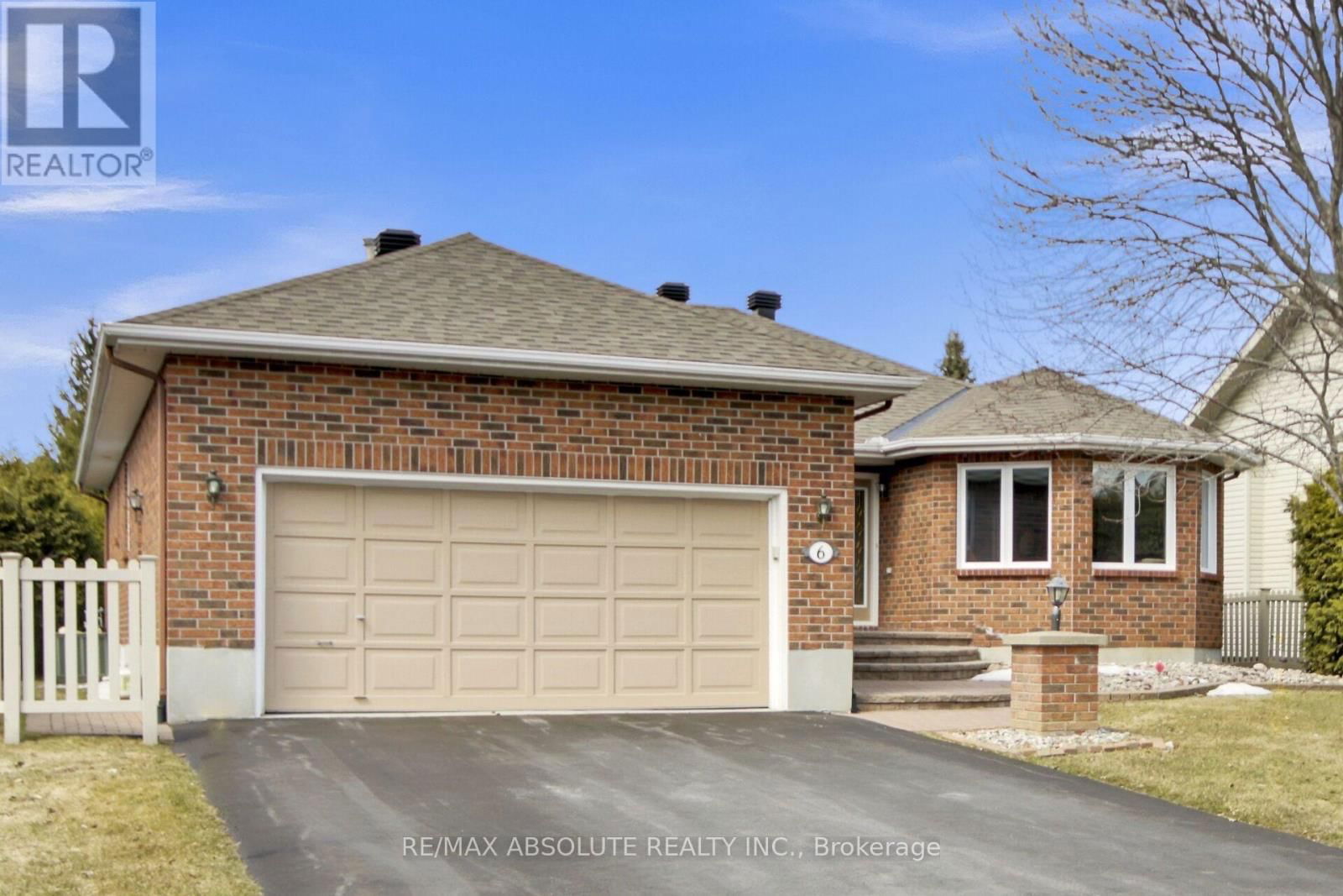 6 JACQUELINE CRESCENT Image 46