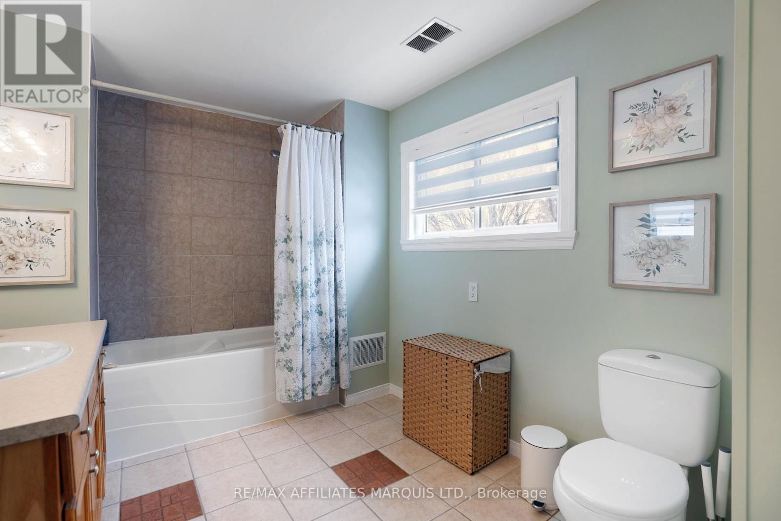 16 LEFEBVRE AVENUE Image 20
