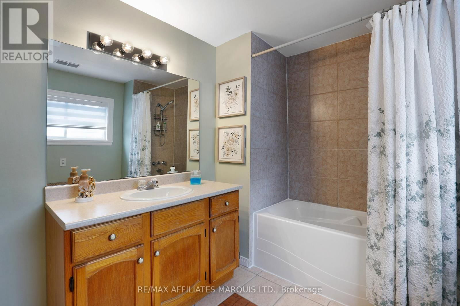 16 LEFEBVRE AVENUE Image 21