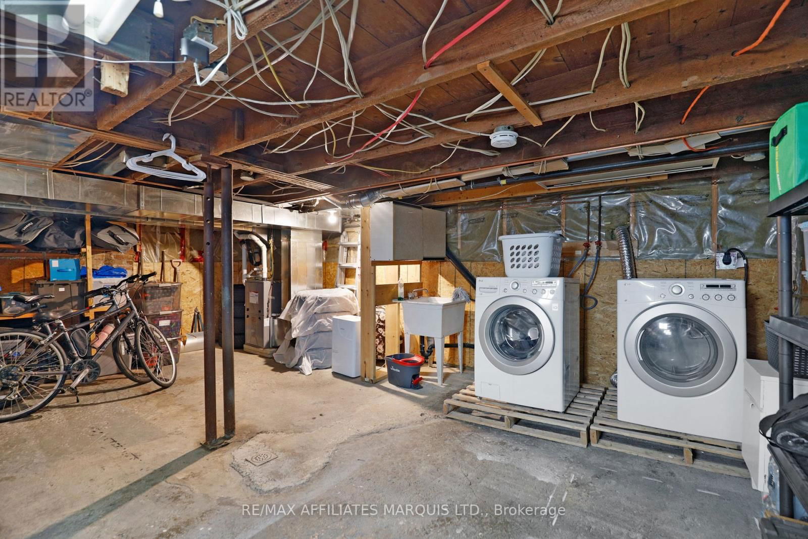 16 LEFEBVRE AVENUE Image 22