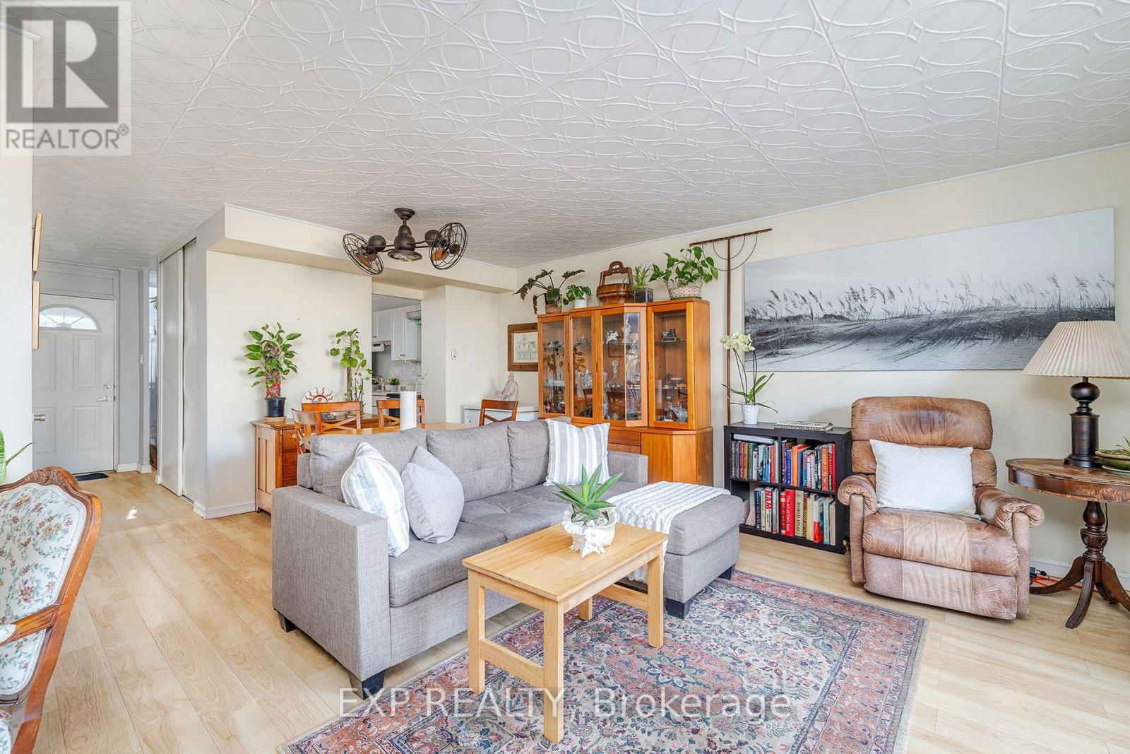 243 - 350 QUIGLEY ROAD Image 11