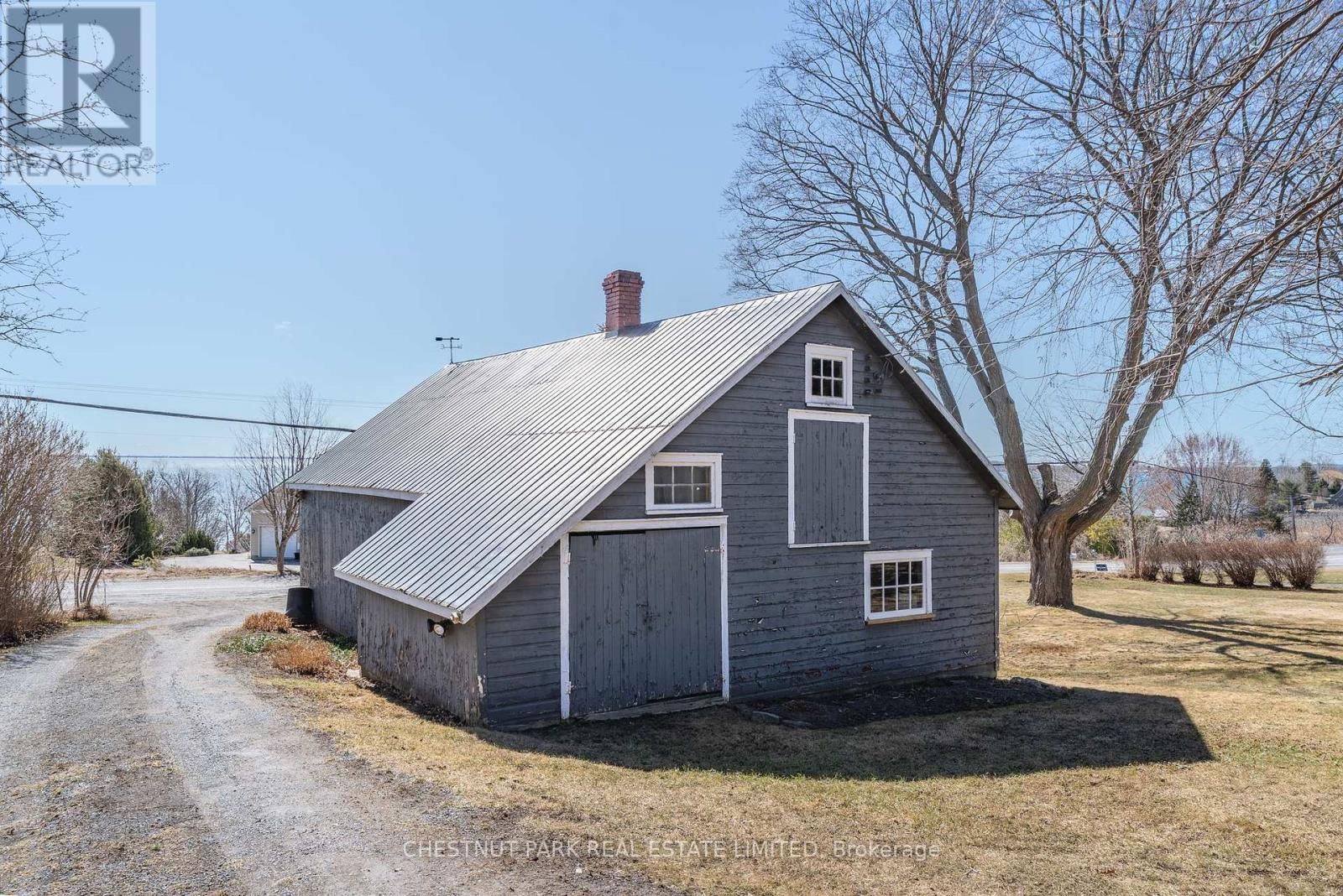 3147 COUNTY ROAD 8 Image 43