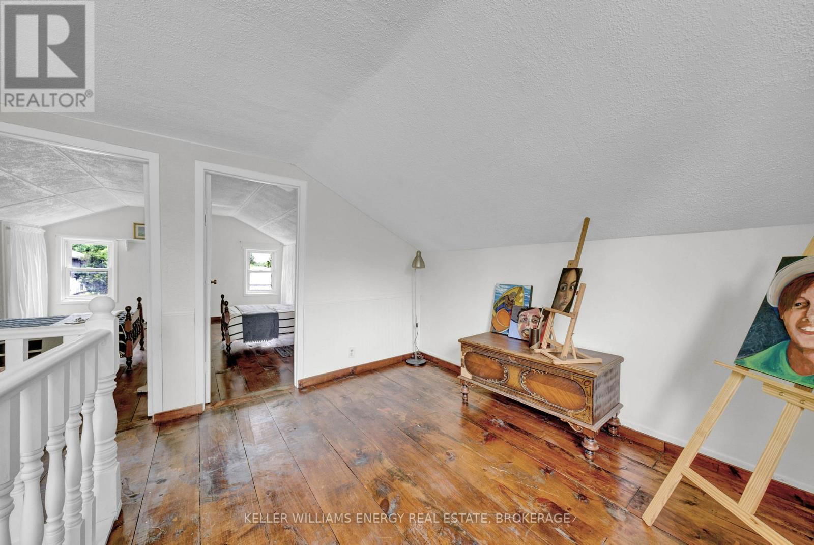 16 SQUIRES STREET Image 22