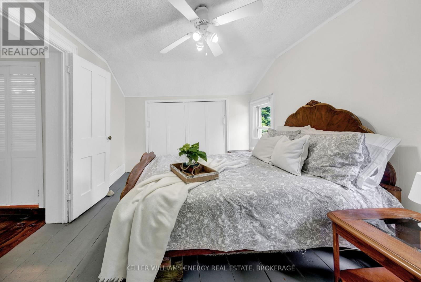 16 SQUIRES STREET Image 26