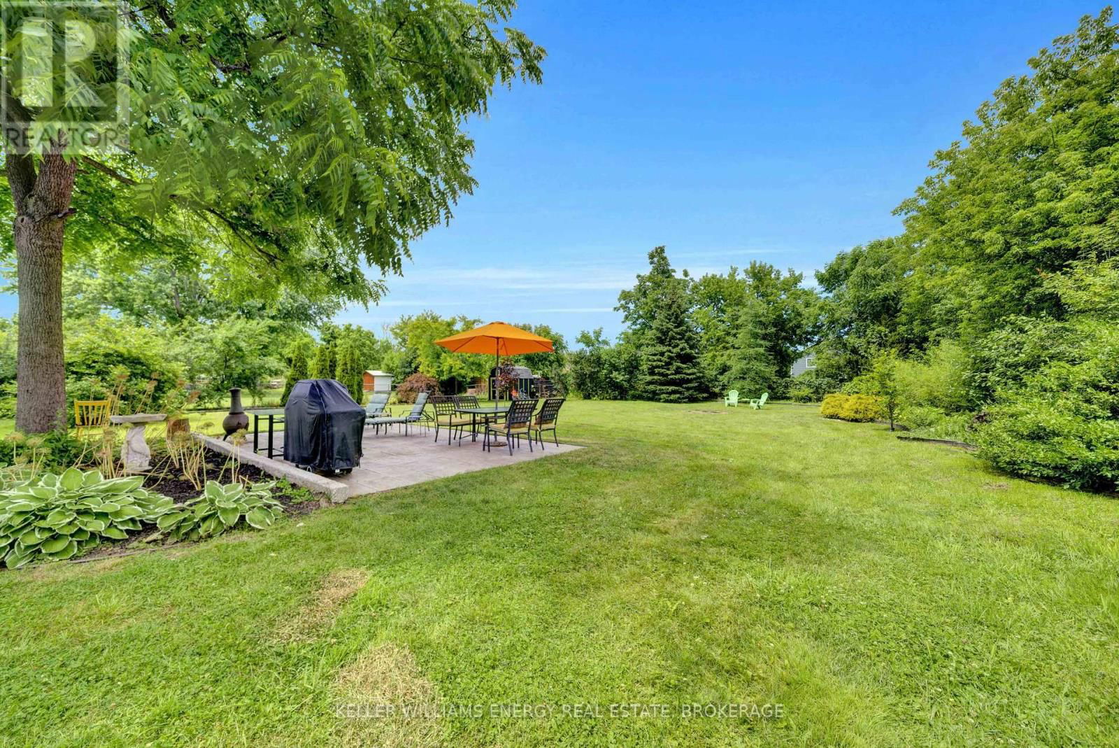16 SQUIRES STREET Image 31