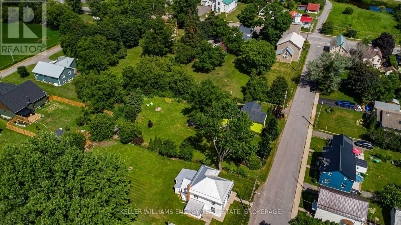 16 SQUIRES STREET Image 43