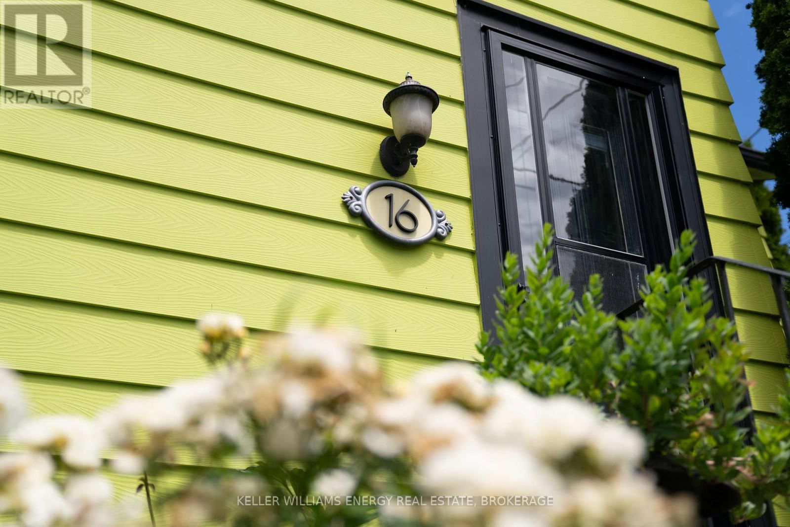 16 SQUIRES STREET Image 47